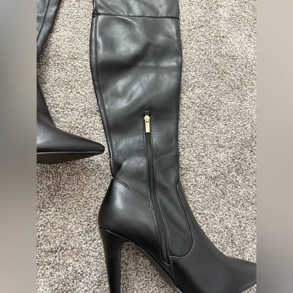 Thigh high boots - Picture 3 of 4